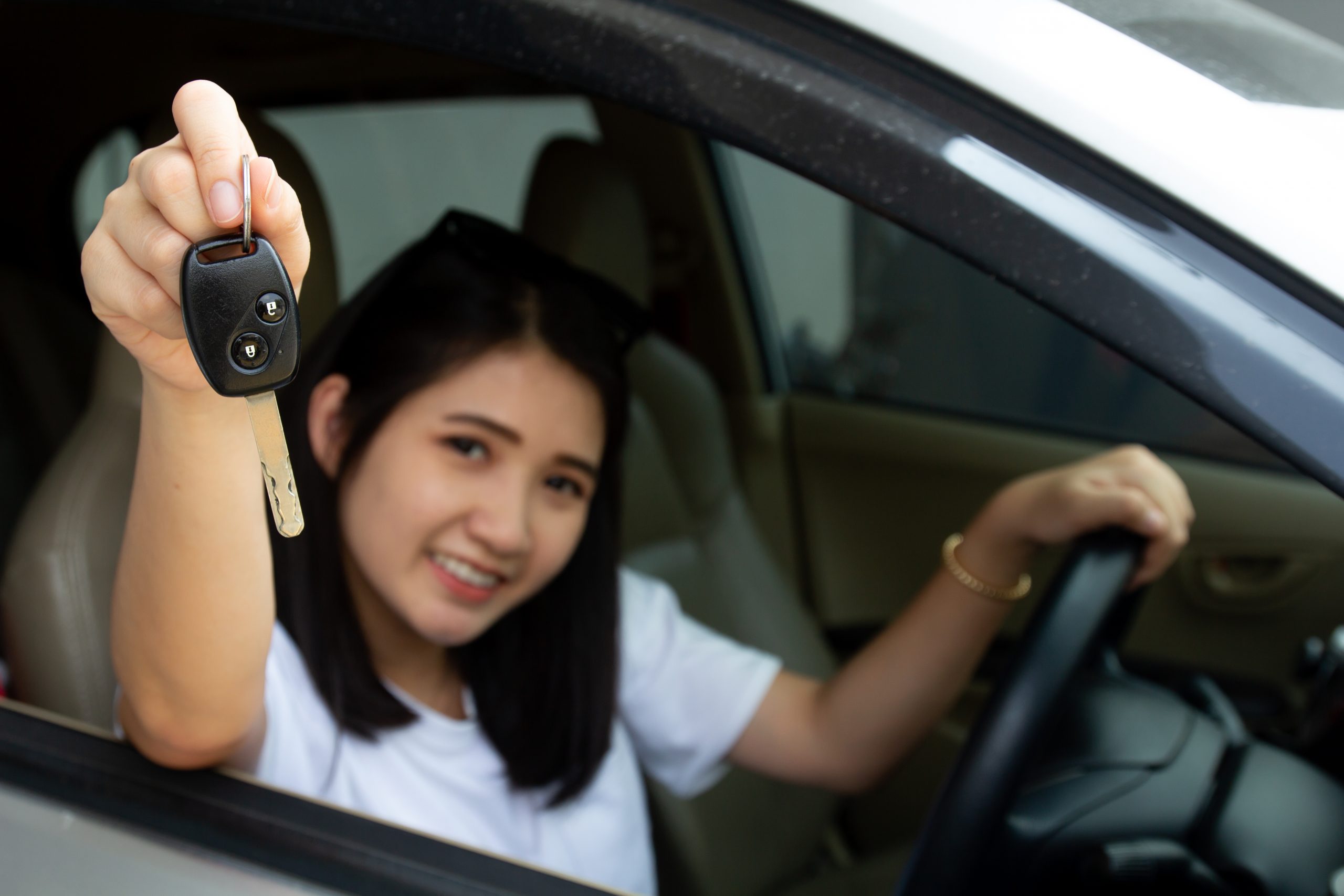 安省新司機便宜的汽車保險和汽車保險經紀